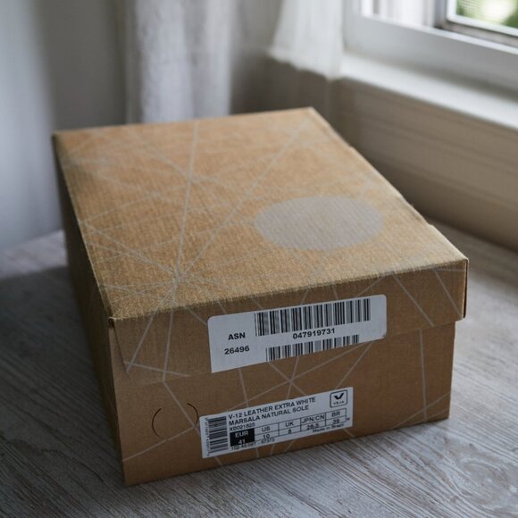 Veja V-12 Women's Leather White Marsala Shoes | Size 10 - Picture 4 of 10